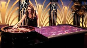 Tampilan antarmuka live blackjack garuda55 dengan dealer langsung dan meja permainan